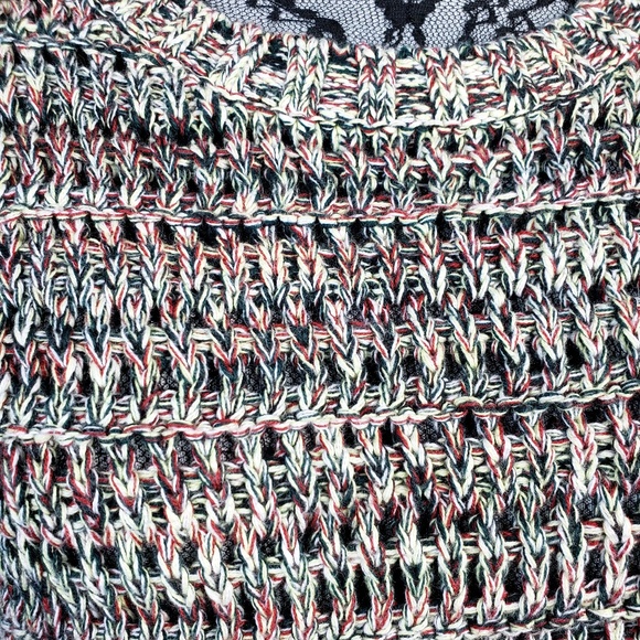 Oysho Green Red Sweater VS16☮️ - Picture 5 of 7